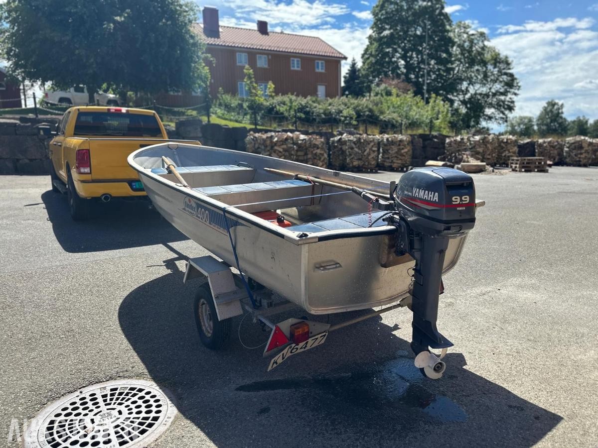 2001 Linder Sportsmann 400 båt med henger og motor